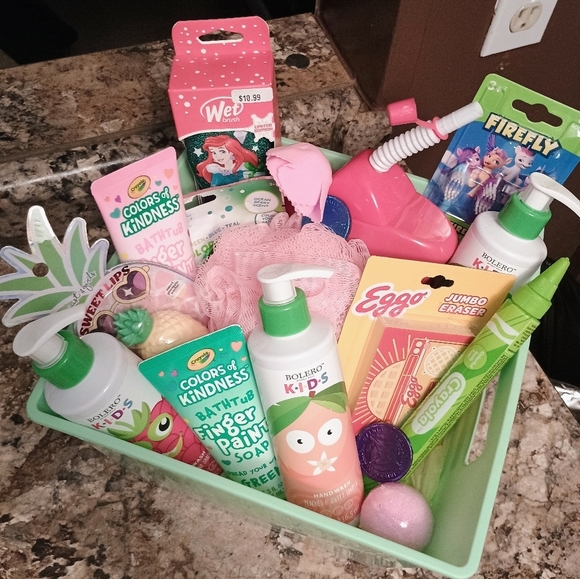 Crayola Bolero Kids  Custom Gift Basket Snacks And Fun Bath Items - Picture 6 of 17